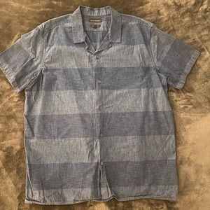 Banana Republic short sleeve shirt